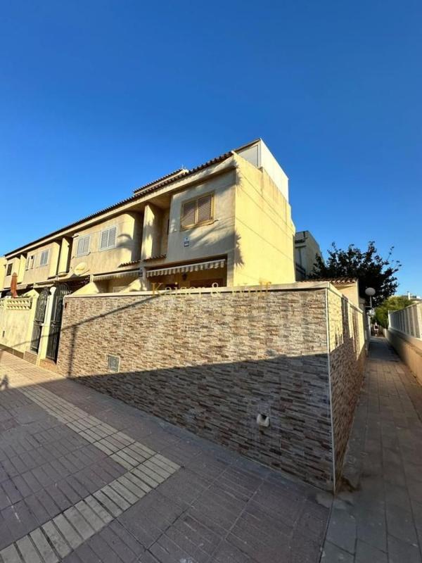 Properties for sale and rent in Spain photo 3