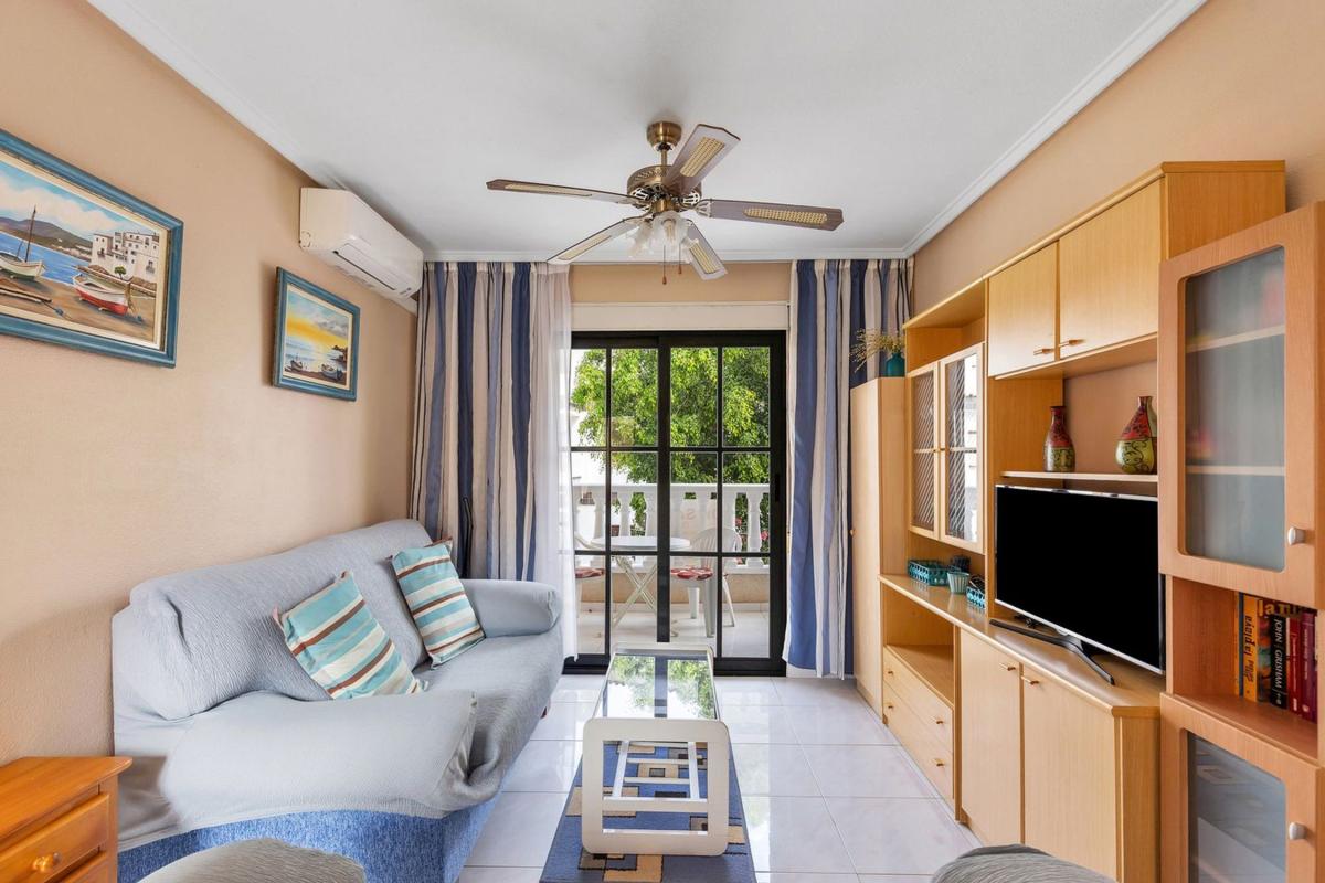 Venta de piso en Piso en Avenida de las Olas, 1, Punta Prima, Torrevieja, Torrevieja
photo 2