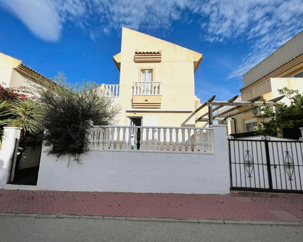 Properties for sale and rent in Spain photo 2