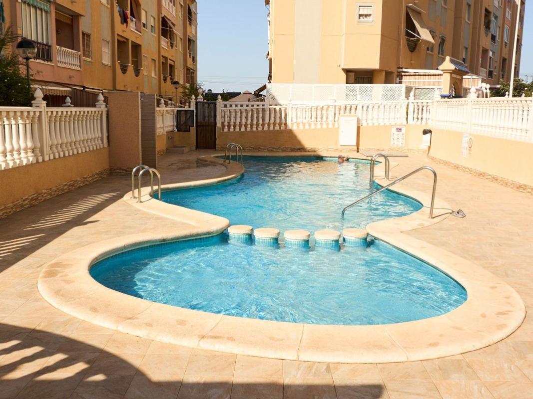 Sprzedaż mieszkania w Piso en Calle Mayor, Gaspar Perrelló, Torrevieja, Torrevieja
photo 1