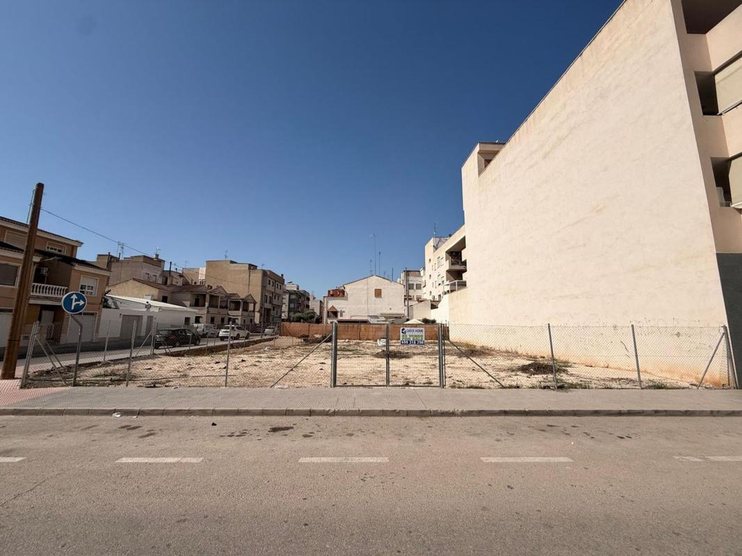 Land for sale in Almoradí, Alicante photo 1