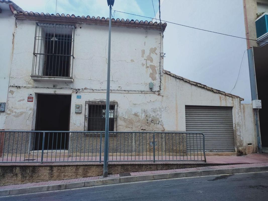 Propiedades en venta y alquiler en España photo 1