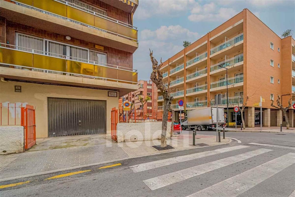 Venta de piso en Piso en Calle de la Virgen de la Almudena, Pueblo Poniente, Benidorm, Benidorm
photo 2