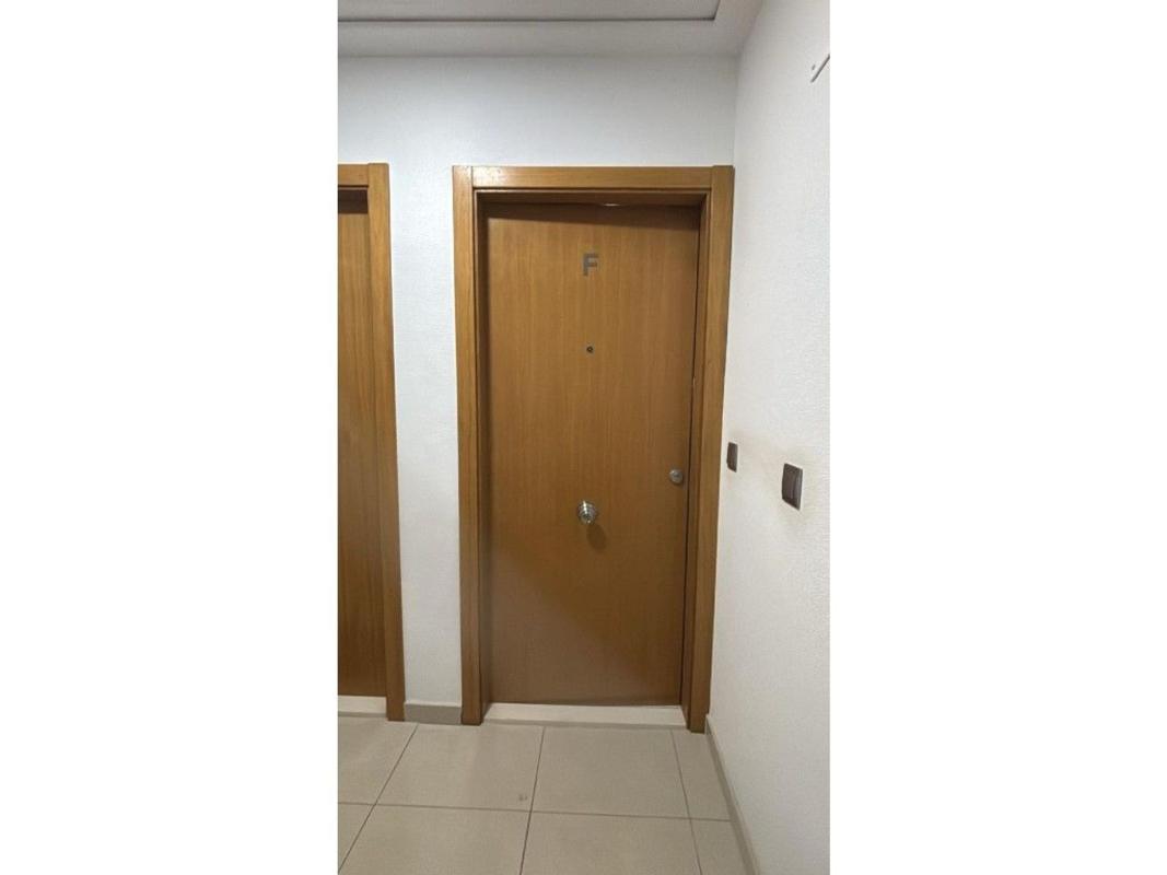 Venta de piso en Piso en Calle San Antonio, Gaspar Perrelló, Torrevieja, Torrevieja
photo 1