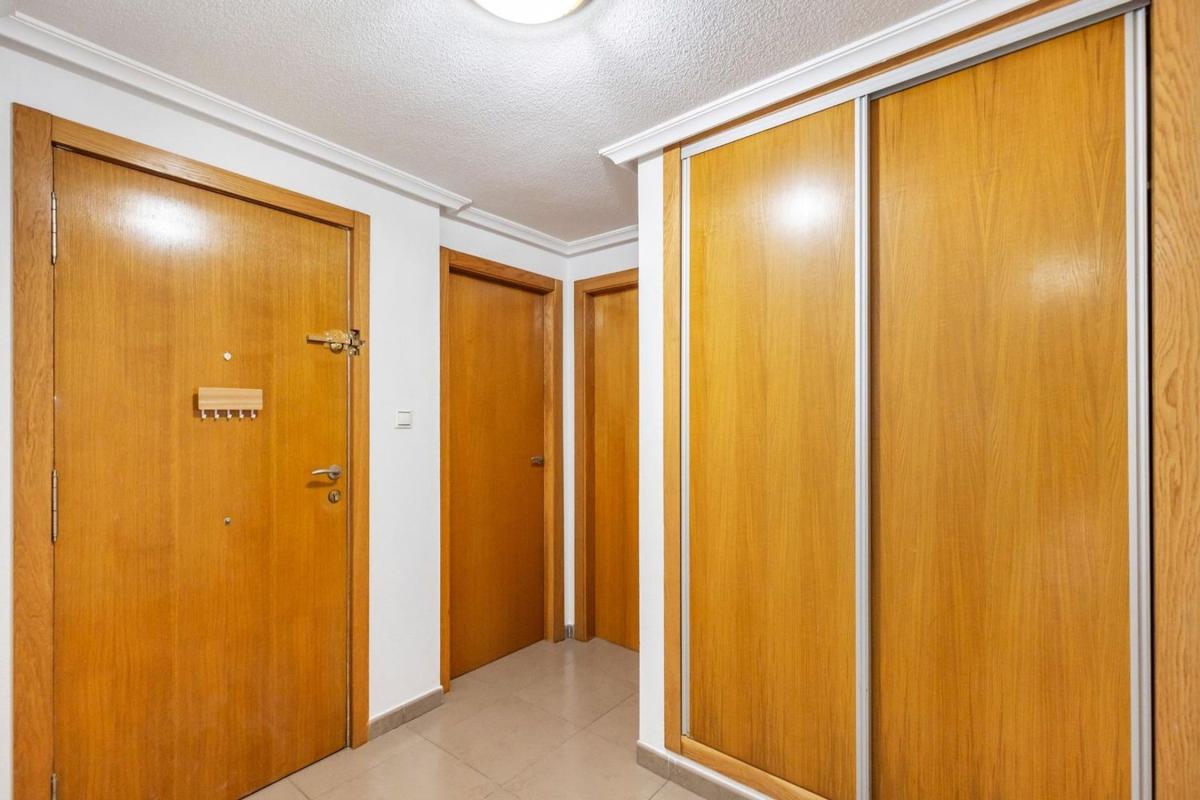 Venta de piso en Piso en Calle Apolo, 59, Centro - Muelle Pesquero, Torrevieja, Torrevieja
photo 1