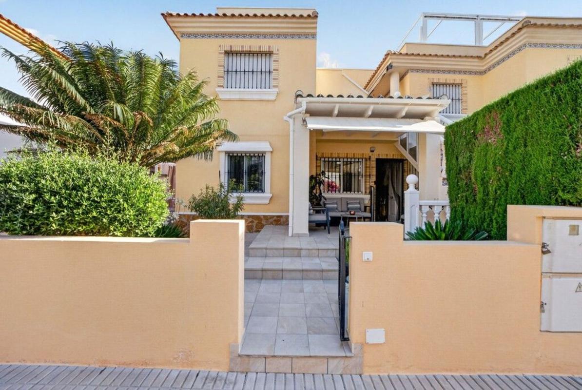 Продажа квартиры на Piso en Villamartín, Orihuela, Ориуэла
photo 2