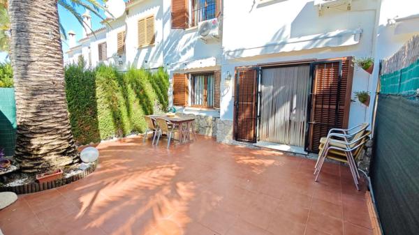 Chalet adosado en Calle Òliba, El Palmar-Los Molinos, Denia photo 1