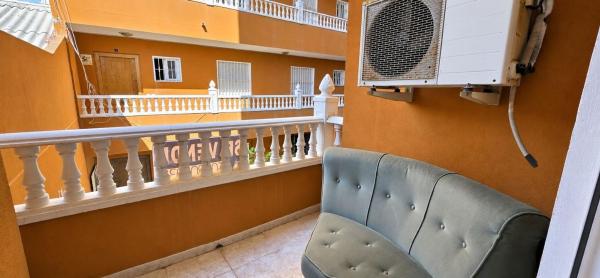 Sprzedaż mieszkania w Piso en Calle San Emigdio, El Molino, Torrevieja, Torrevieja
photo 1