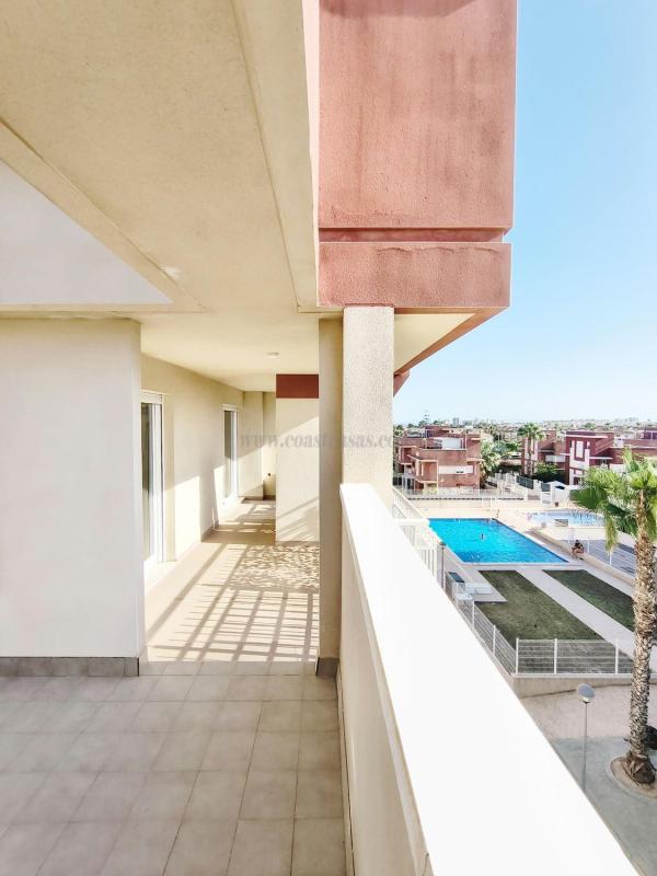 Sprzedaż mieszkania w Piso en Calle Cabo de Gata, Villamartín, Orihuela, Orihuela
photo 1