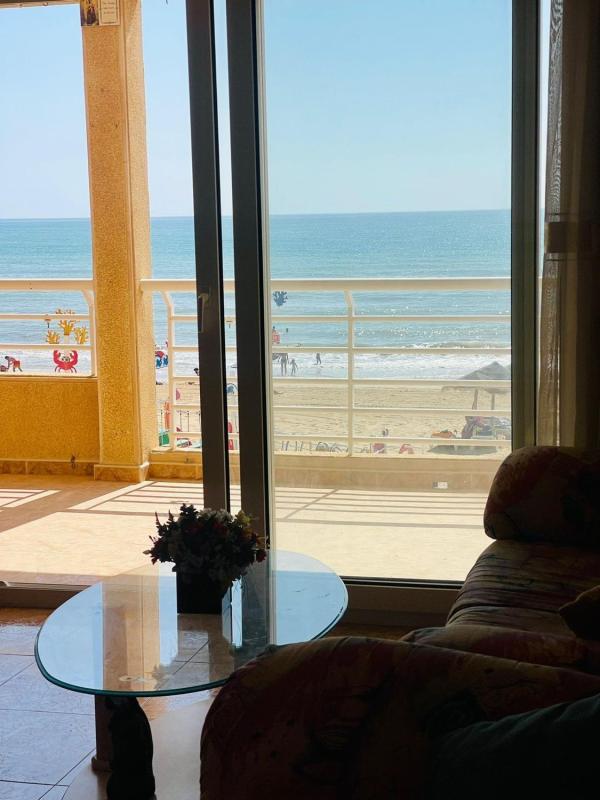Venta de piso en Piso en Calle Mayor, Gaspar Perrelló, Torrevieja, Torrevieja
photo 4