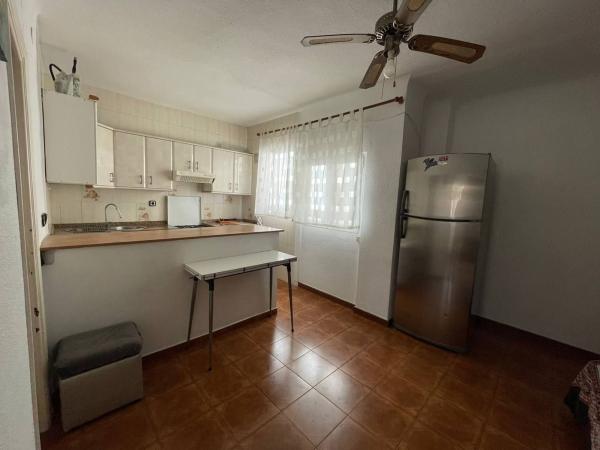 Venta de piso en Piso en Calle Montero Ríos, 11, Carolinas Altas, Alicante / Alacant, Alicante / Alacant
 photo 2