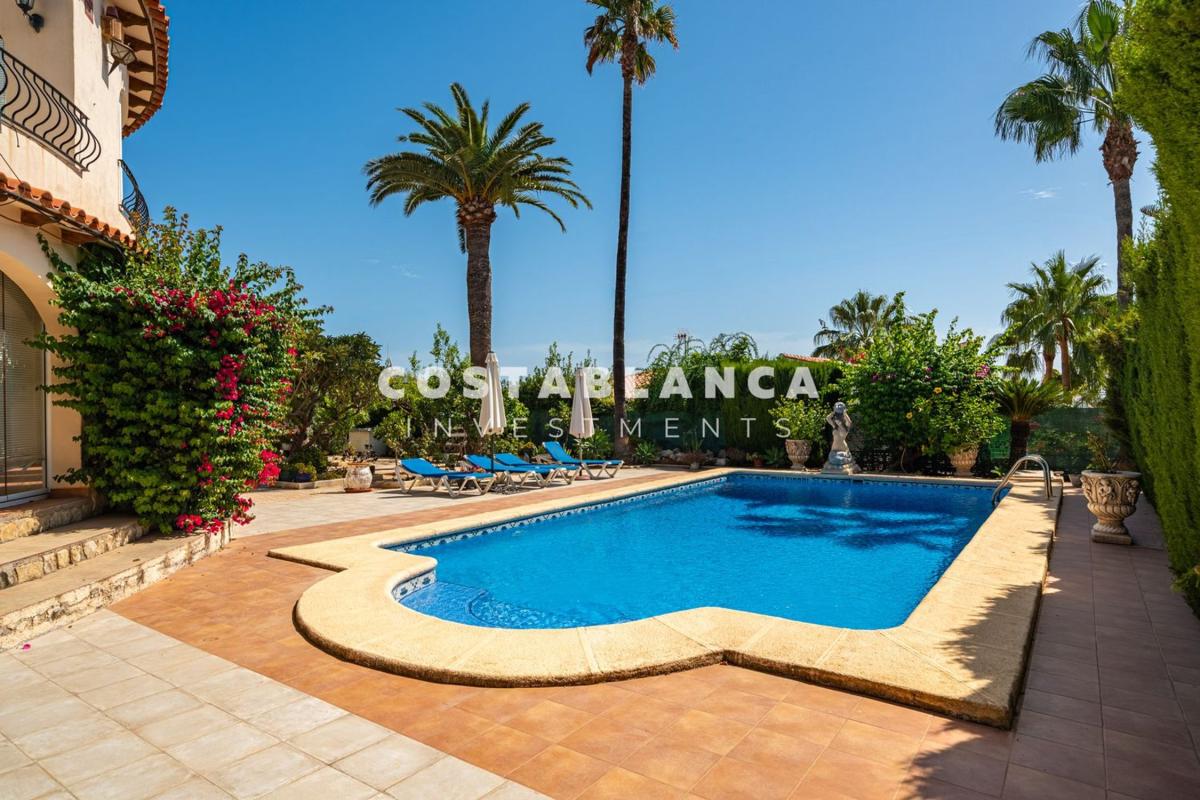 Venta de chalet independiente en Casa o chalet en Urbanización Ortenbach, Cometa-Carrió, Calpe, Calpe
 photo 3