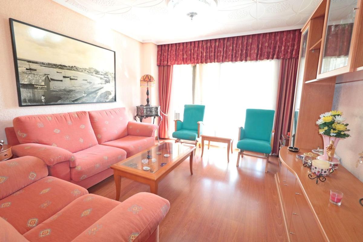 Venta de piso en Piso en Calle José Martínez Ruiz Azorín, Centro - Muelle Pesquero, Torrevieja, Torrevieja
 photo 3