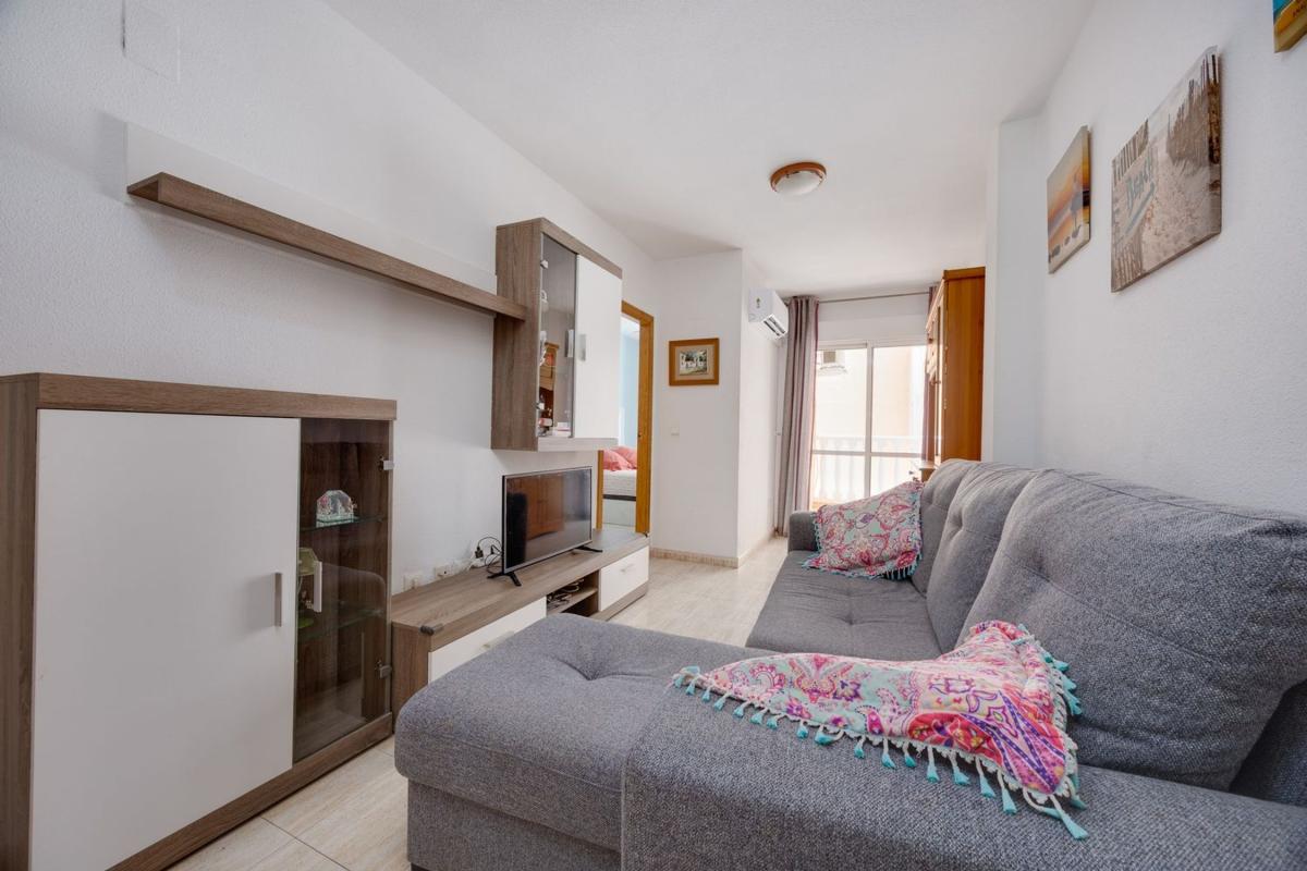 Продажа квартиры на Piso en Calle Maestro Francisco Casanovas, 2, Antonio Machado, Torrevieja, Торревьеха
 photo 5