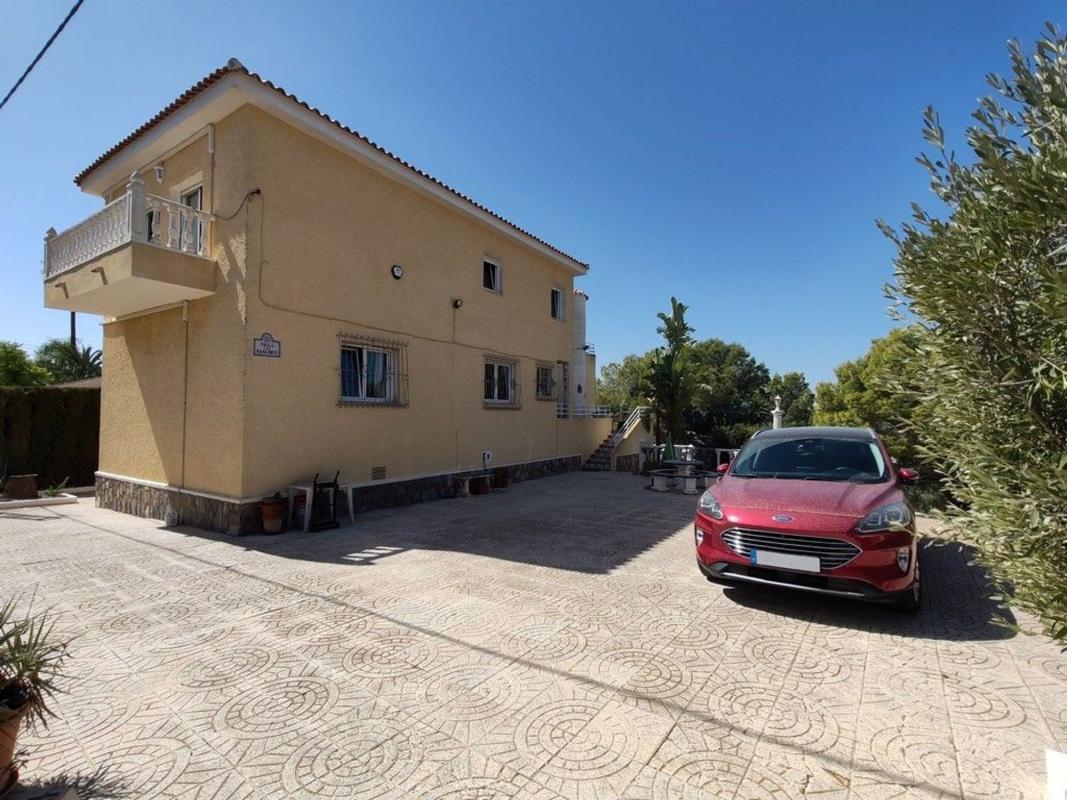 Properties for sale and rent in Spain photo 2