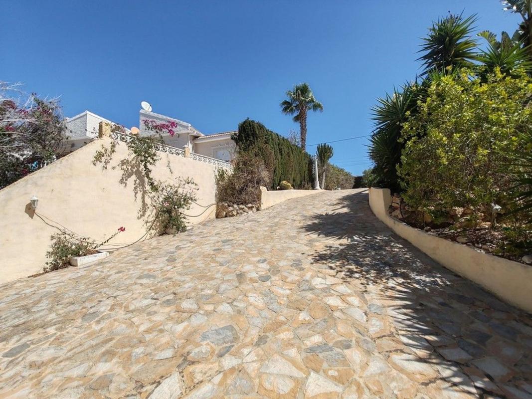 Properties for sale and rent in Spain photo 4