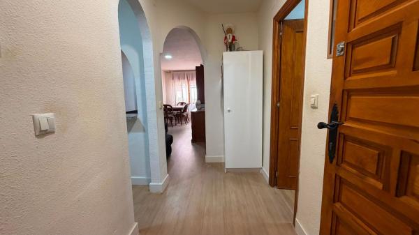 Venta de piso en Piso en Calle Vega Baja del Segura, 29, Playa de los Náufragos, Torrevieja, Torrevieja
 photo 2