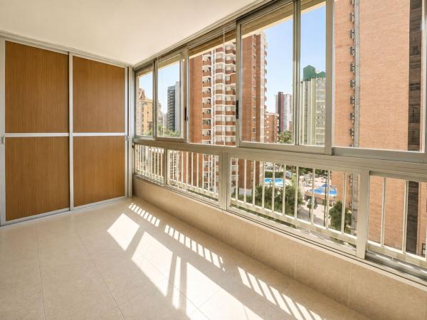 Mieszkanie na sprzedaż w  Piso en Playa de Levante, Benidorm, Benidorm photo 1