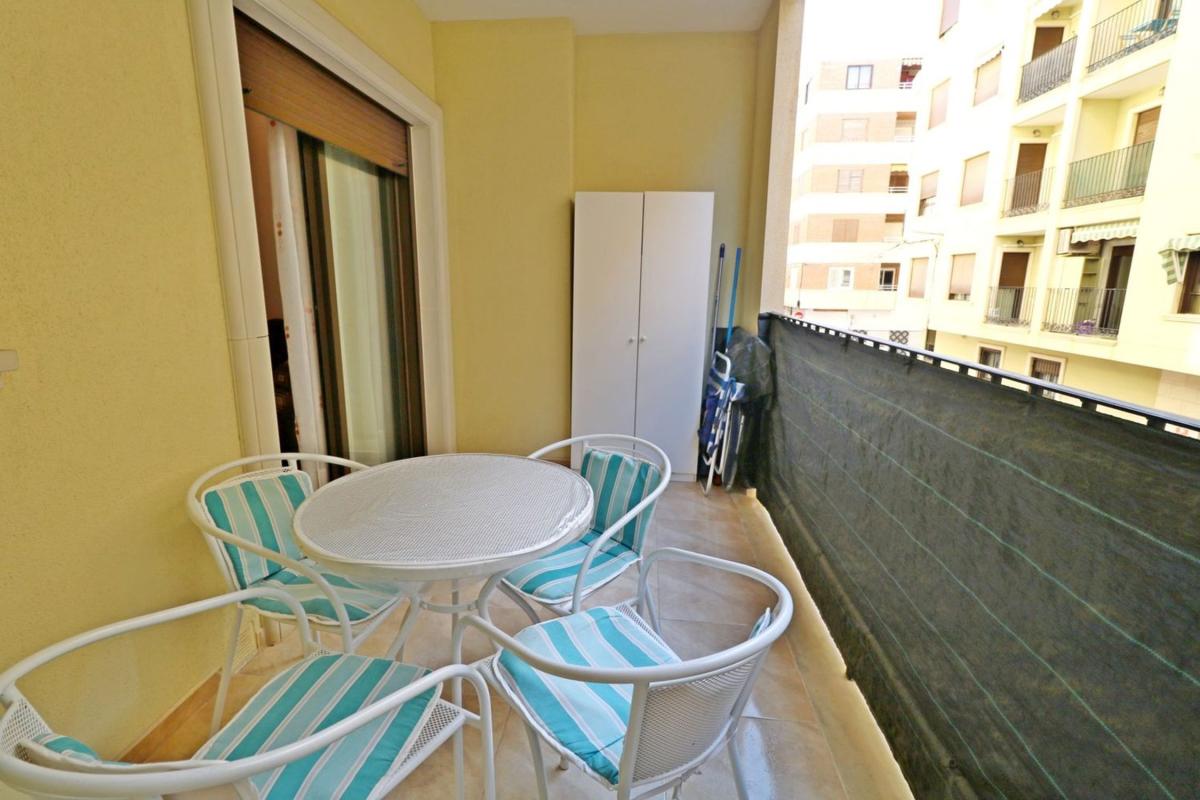 Venta de piso en Piso en Calle San Miguel de Salinas, El Acequión, Torrevieja, Torrevieja
photo 1