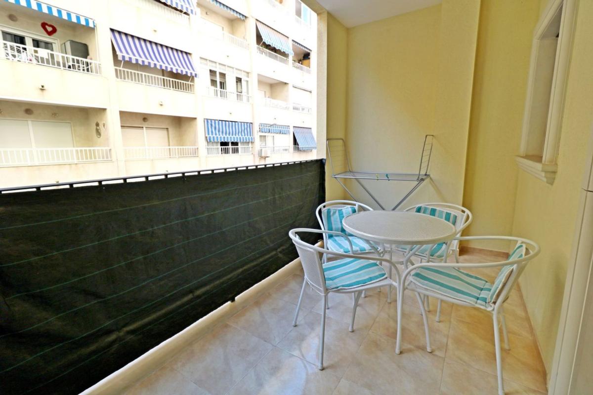 Venta de piso en Piso en Calle San Miguel de Salinas, El Acequión, Torrevieja, Torrevieja
photo 2