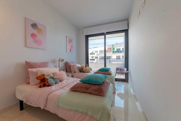Продажа квартиры на Piso en Calle los Geranios, Playa Flamenca, Orihuela, Ориуэла
 photo 3