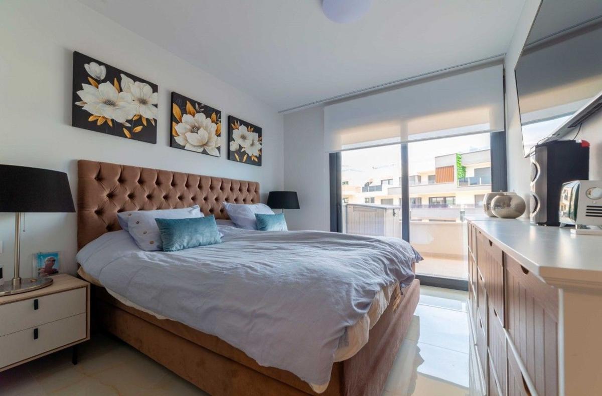 Продажа квартиры на Piso en Calle los Geranios, Playa Flamenca, Orihuela, Ориуэла
photo 5