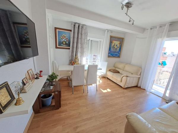Sale of flat in Piso en Calle Aurelio Coquillat Pascual, Reina Victoria-Miguel Hernández, Elche / Elx, Elche / Elx
thumbnail 3
