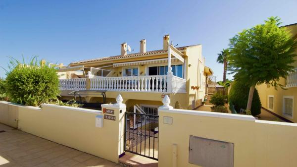 Chalet pareado en Calle Agata s/n, Benimar, Rojales photo 1