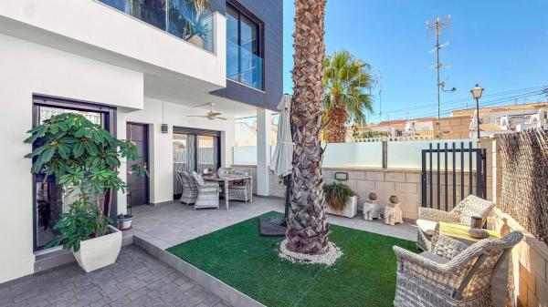 Sale of flat in Piso en Calle Velazquez-villacosta l, 4, Villamartín, Orihuela, Orihuela
 photo 1