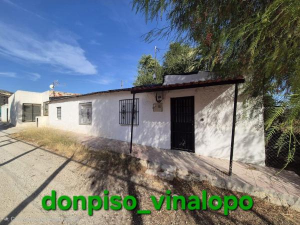 Chalet adosado en Petrer photo 1