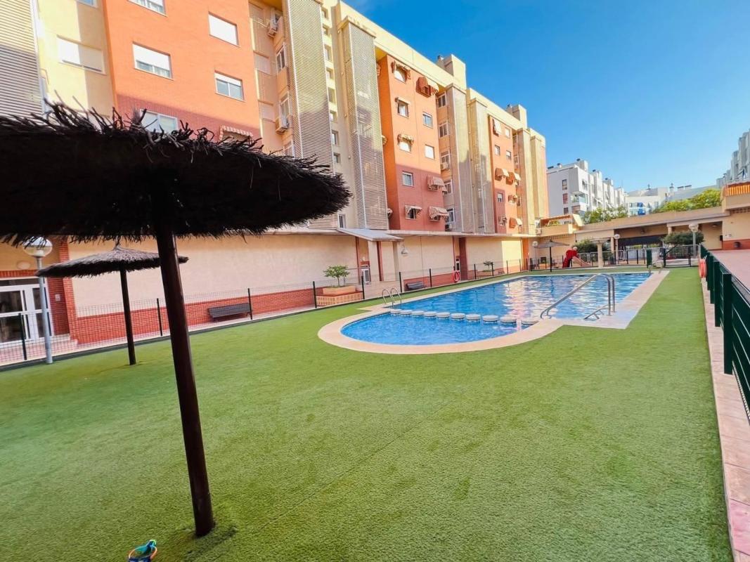 Venta de piso en Piso en Garbinet - Parque de las Avenidas, Alicante / Alacant, Alicante / Alacant
photo 1