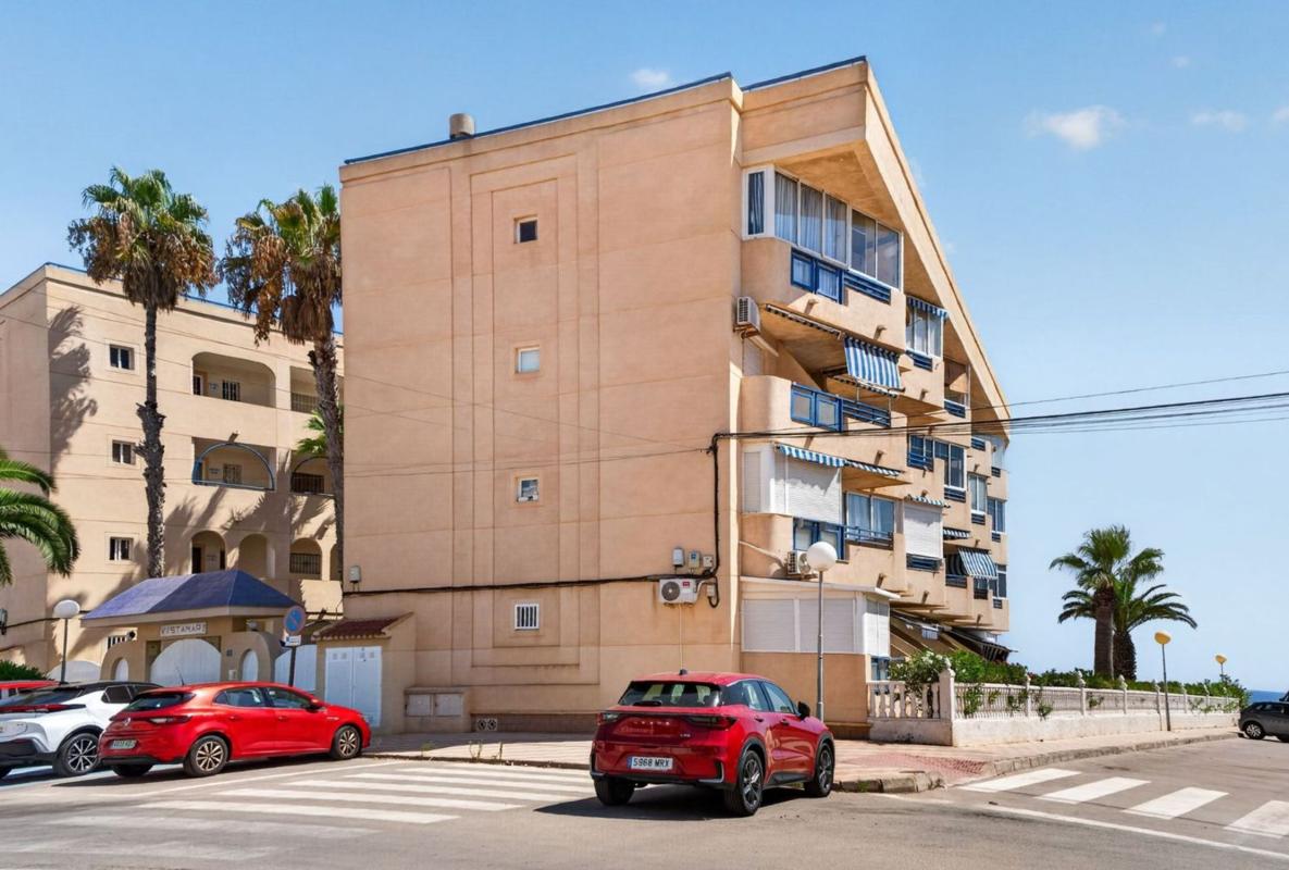 Продажа квартиры на Piso en Urbanisason Mil p Vistamar, 11, Dehesa de Campoamor, Orihuela, Ориуэла
photo 2