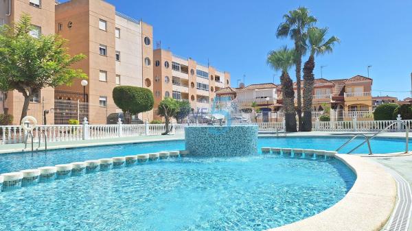 Sprzedaż mieszkania w Piso en La Siesta - El Salado - Torreta, Torrevieja, Torrevieja
 photo 1