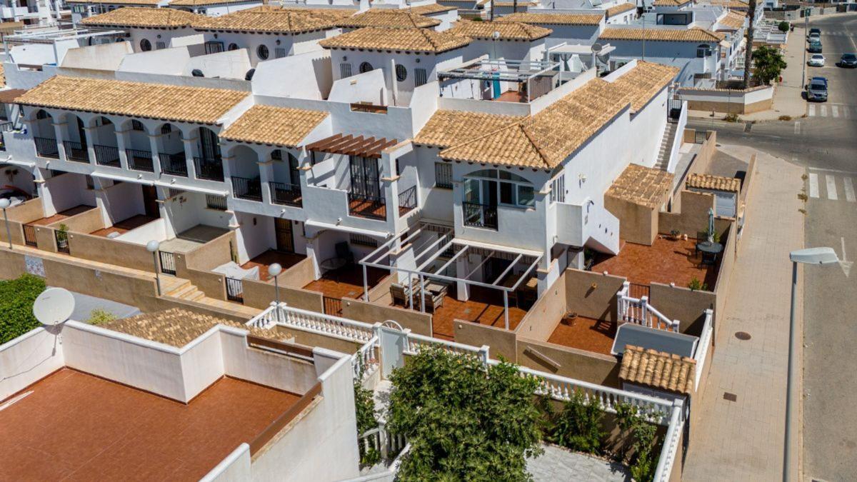 Sale of apartment in Piso en Calle Almoravides-ciñuelica, La Ciñuelica - Villa Rosa, Orihuela, Orihuela
photo 2