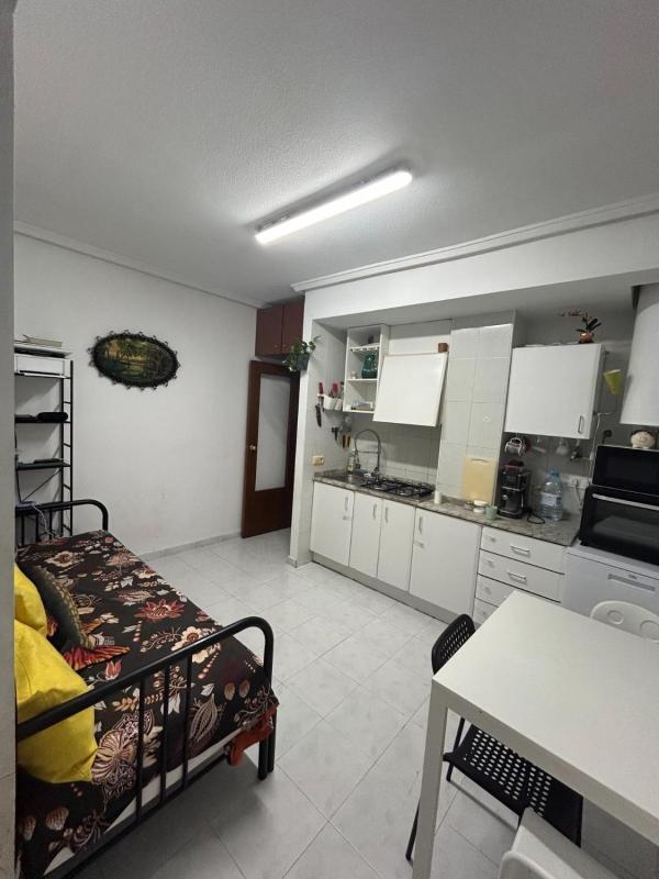 Sprzedaż mieszkania w Piso en Calle del Tomillo, 34, El Molino, Torrevieja, Torrevieja
photo 4