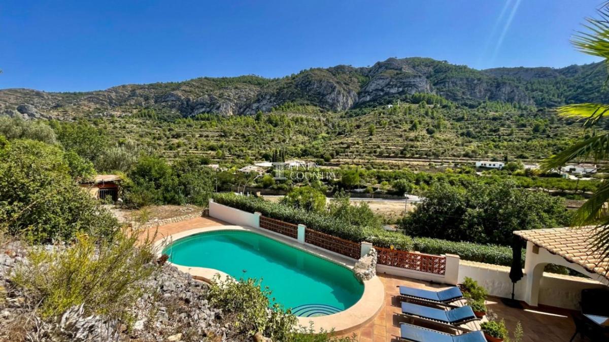 Properties for sale and rent in Spain photo 1
