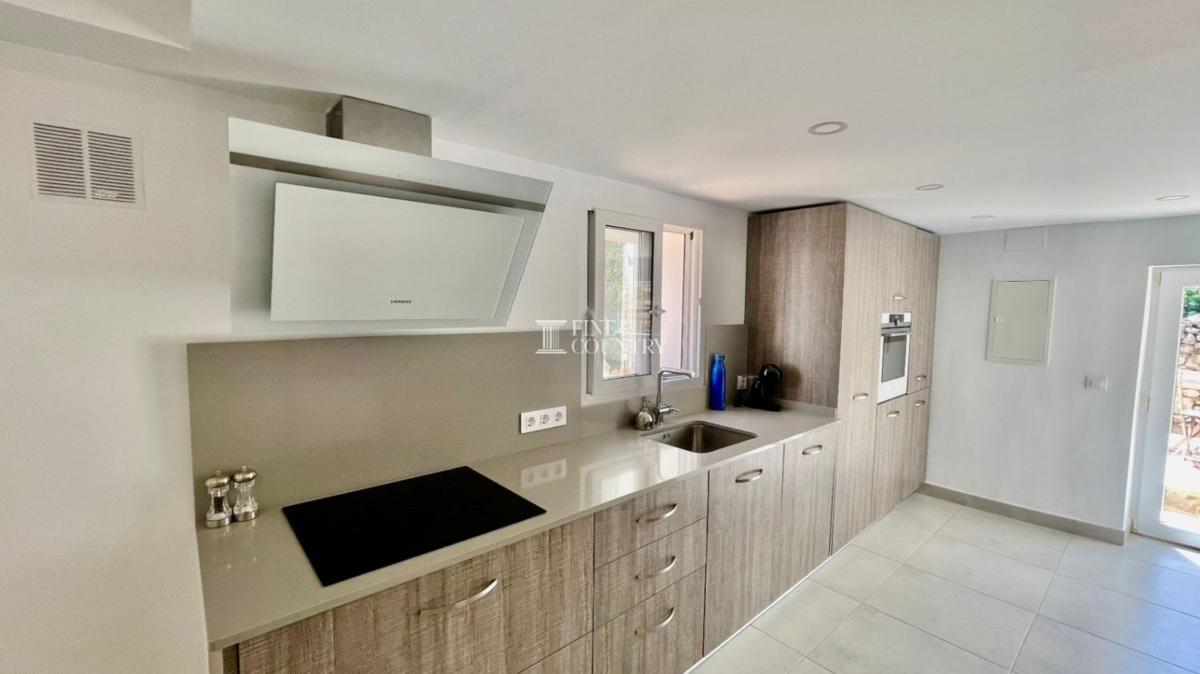Properties for sale and rent in Spain photo 4