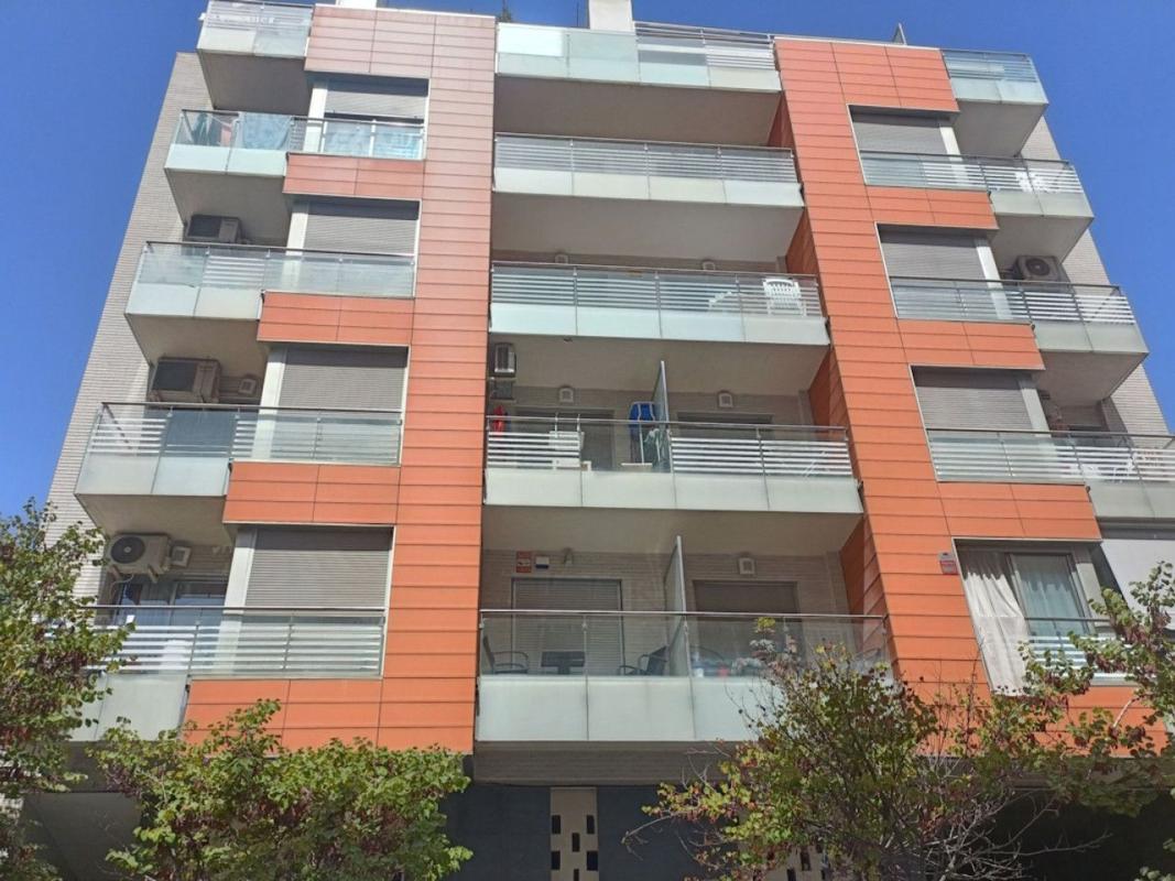 Продажа квартиры на Piso en Calle Campoamor, Puerto Deportivo, Torrevieja, Торревьеха
photo 2