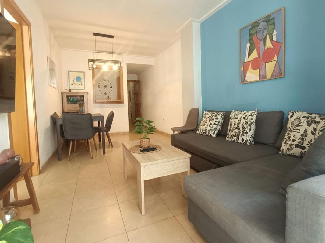 Продажа квартиры на Piso en Calle Campoamor, Puerto Deportivo, Torrevieja, Торревьеха
photo 3