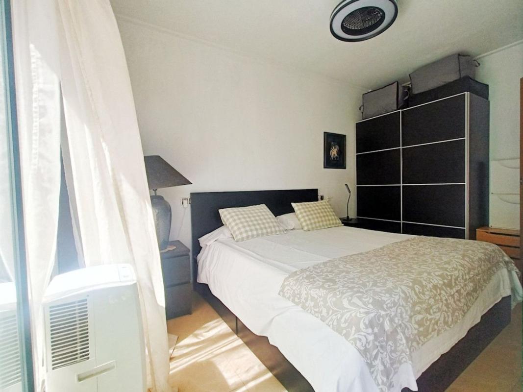 Продажа квартиры на Piso en Calle Campoamor, Puerto Deportivo, Torrevieja, Торревьеха
photo 5