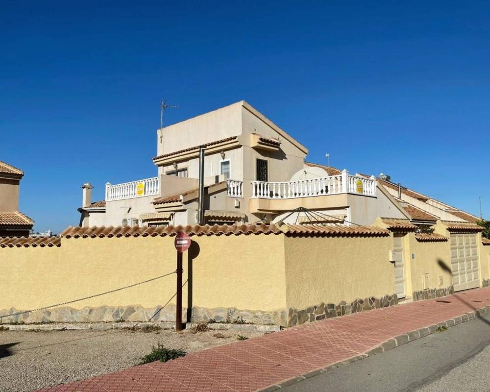 Properties for sale and rent in Spain photo 2