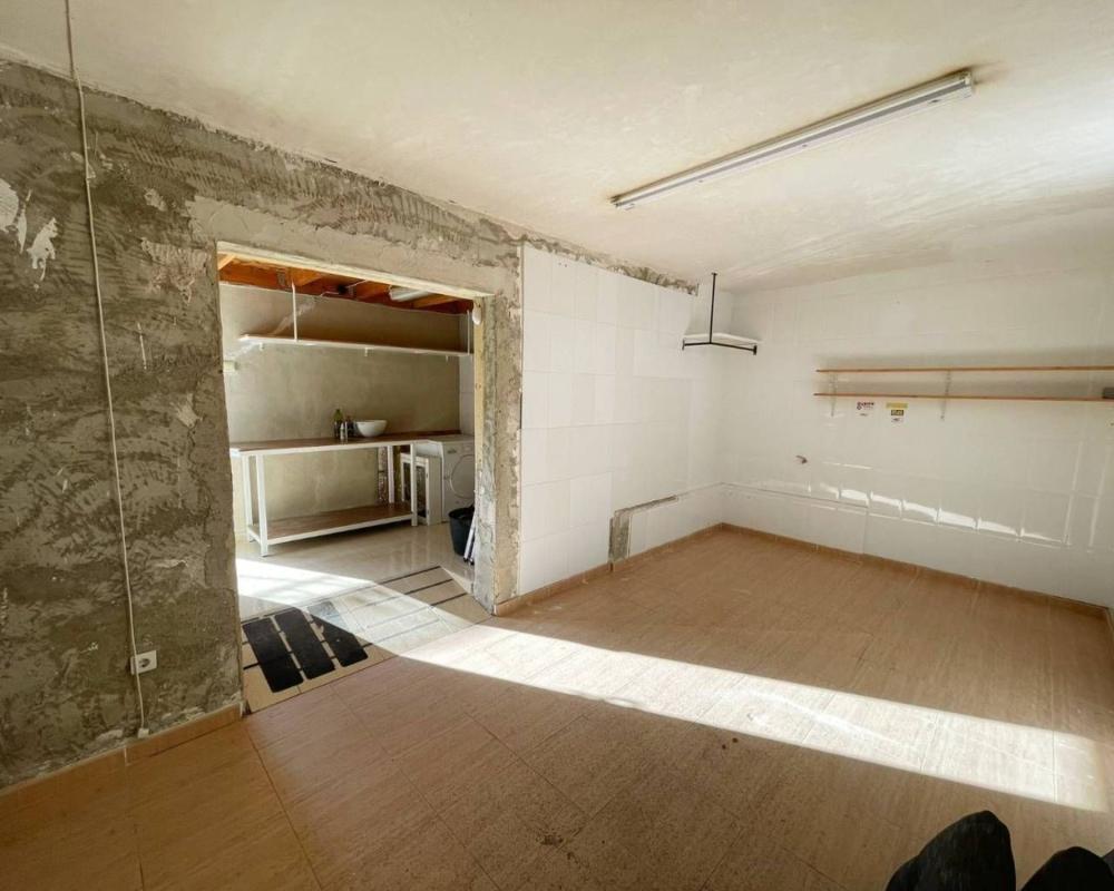 Properties for sale and rent in Spain photo 5