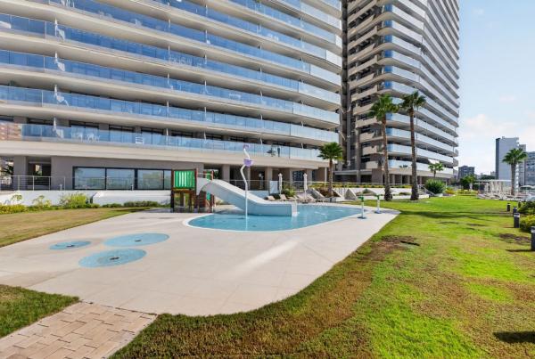 Venta de piso en Piso en Playa de Poniente, Benidorm, Benidorm
thumbnail 2