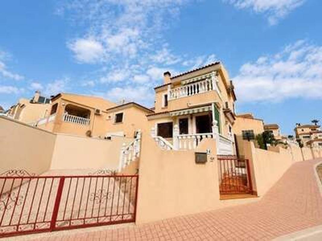 Properties for sale and rent in Spain photo 2