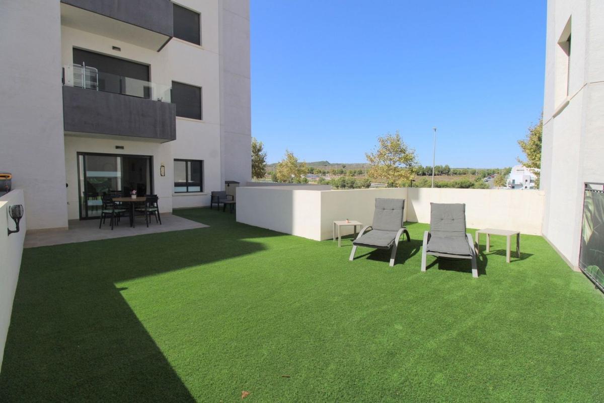 Venta de piso en Piso en Centro, San Miguel de Salinas, San Miguel de Salinas
 photo 2