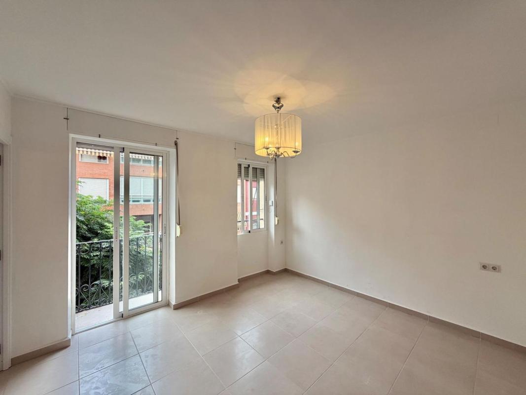 Venta de piso en Piso en Benalúa, Alicante / Alacant, Alicante / Alacant
 photo 2