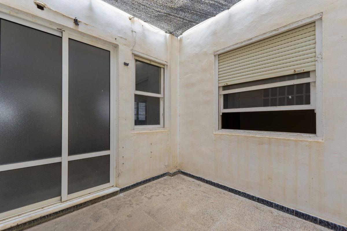 Venta de piso en Piso en Calle Bazan, Centro - Muelle Pesquero, Torrevieja, Torrevieja
photo 5