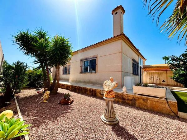 Casa o chalet independiente en Calle Carreño, La Siesta - El Salado - Torreta, Torrevieja photo 4
