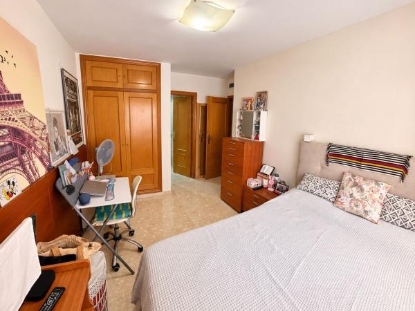 Venta de piso en Piso en Calle Bailarín José Espadero, Garbinet - Parque de las Avenidas, Alicante / Alacant, Alicante / Alacant
 photo 3