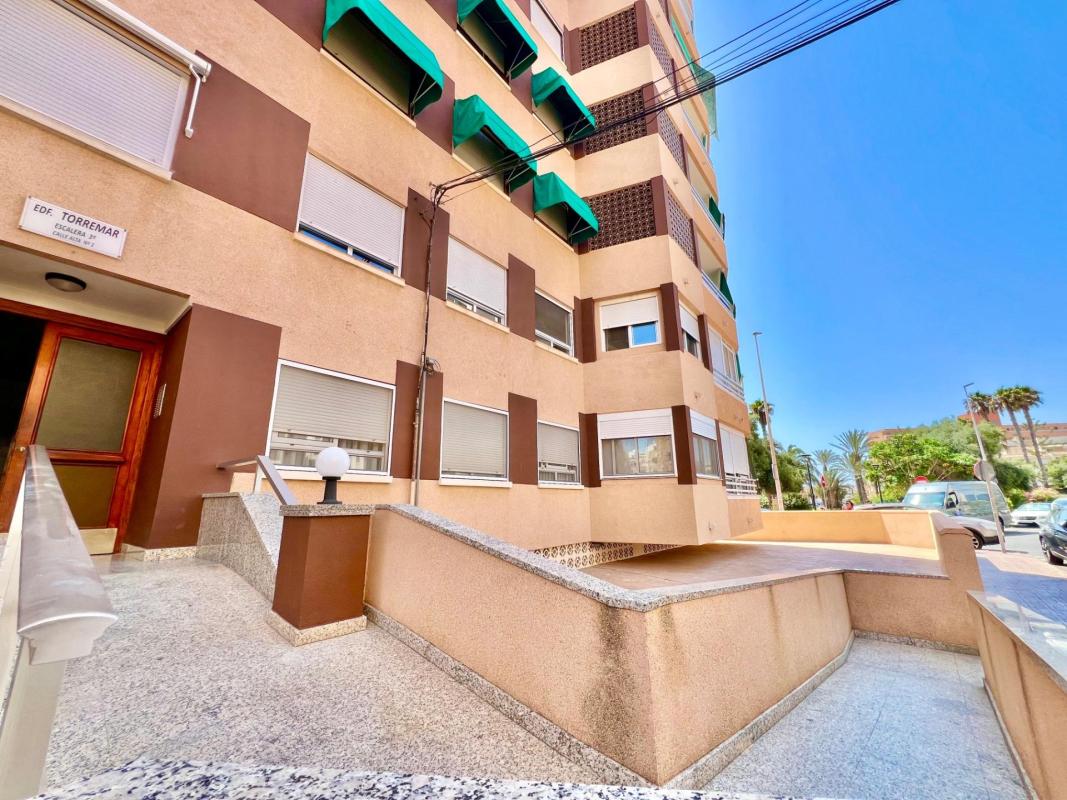 Venta de piso en Barrio Los Europeos, Torrevieja
photo 3
